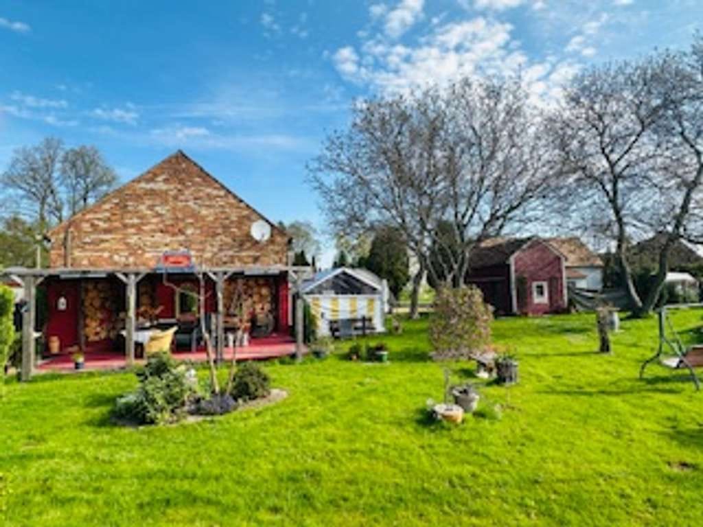 Immobilie in Kodersdorf - **Unikat - ehemaliger 3-Seitenhof mit Wohnhaus, ausgebauter Scheune und großen Garten** - Bild 0