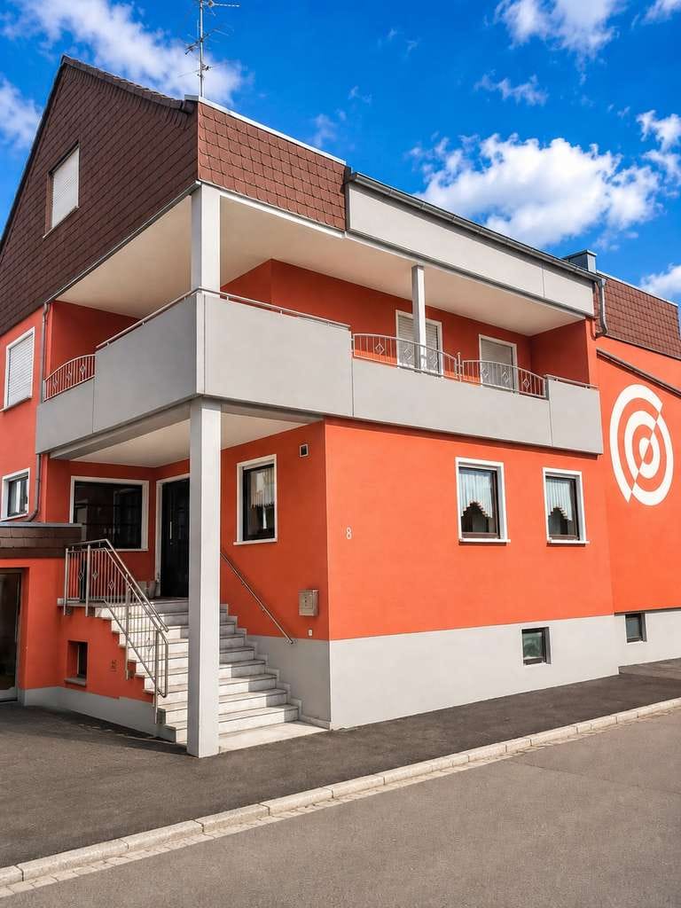 Immobilie in Kleinostheim - Großes Einfamilienhaus in Kleinostheim – Wohntraum auf 3 Etagen - Bild 0