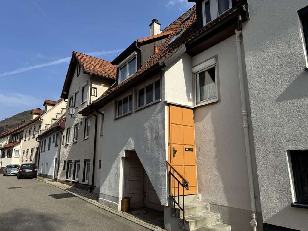 Immobilie in Bad Urach - Einfamilienhaus in ruhiger Lage in Bad Urach - Denkmalschutz! - Bild 1