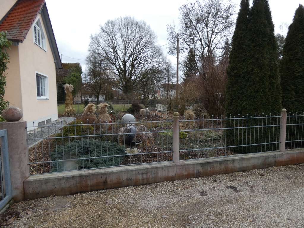 Immobilie in Königsmoos - 2 Familienhaus mit Erweiterungspotential auf parkähnlichem Grundstück - Bild 2