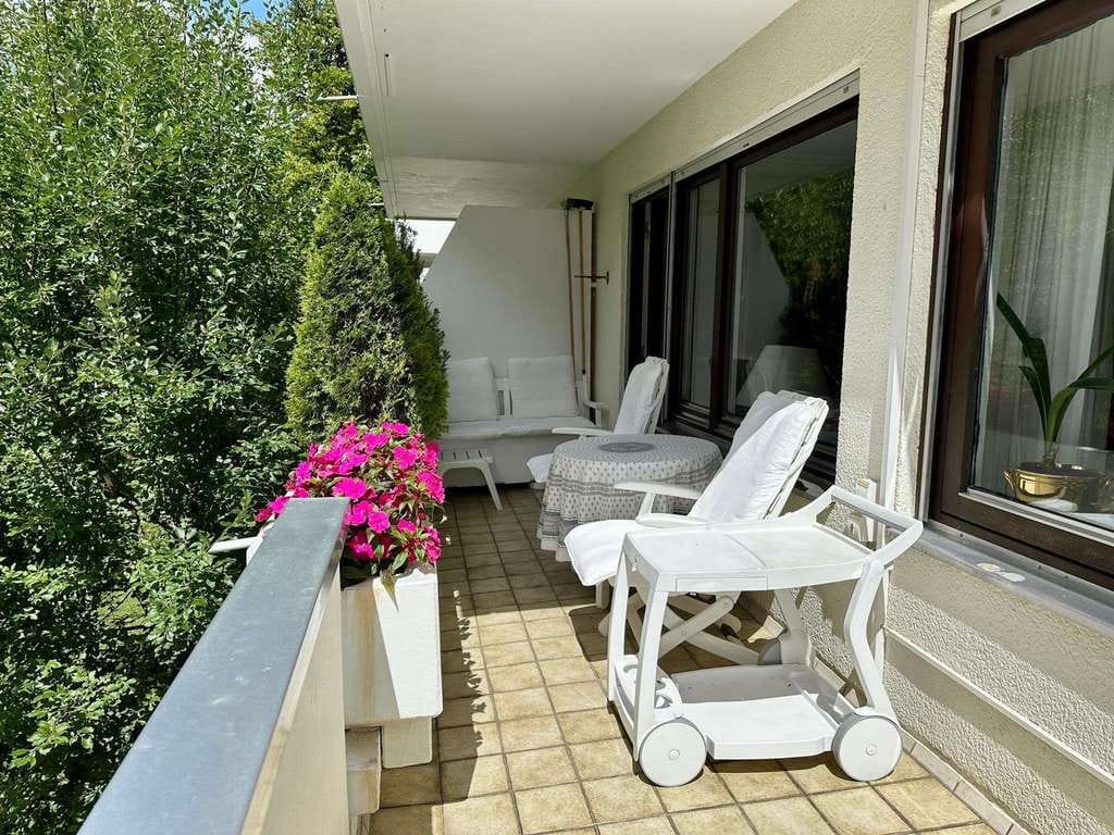 Immobilie in Grünwald - Hochwertige 2-Zimmer-Wohnung mit Pool – Attraktive Kapitalanlage in begehrter Grünwalder Lage - Bild 0