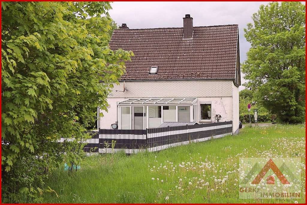 Immobilie in Brilon - Großzügiges Wohnhaus in Ortsrandlage - Bild 1