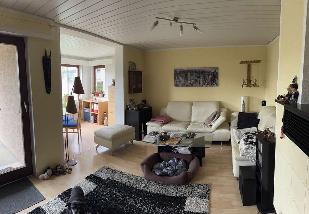 Immobilie in Leonberg - ** Leonberg-Höfingen ** Vermietetes 2FMH ruhige Wohnlage sucht Renovierer - Bild 4