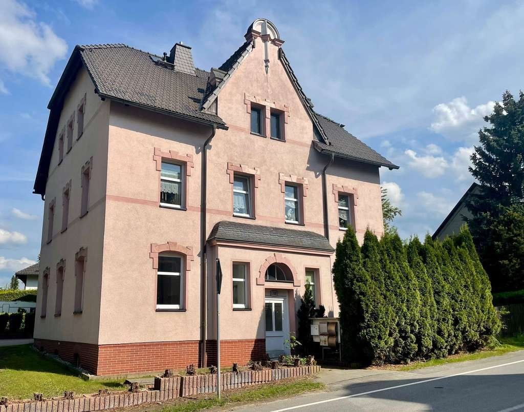 Immobilie in Zwönitz - Attraktives Mehrfamilienhaus in zentraler Lage von Zwönitz - Bild 1