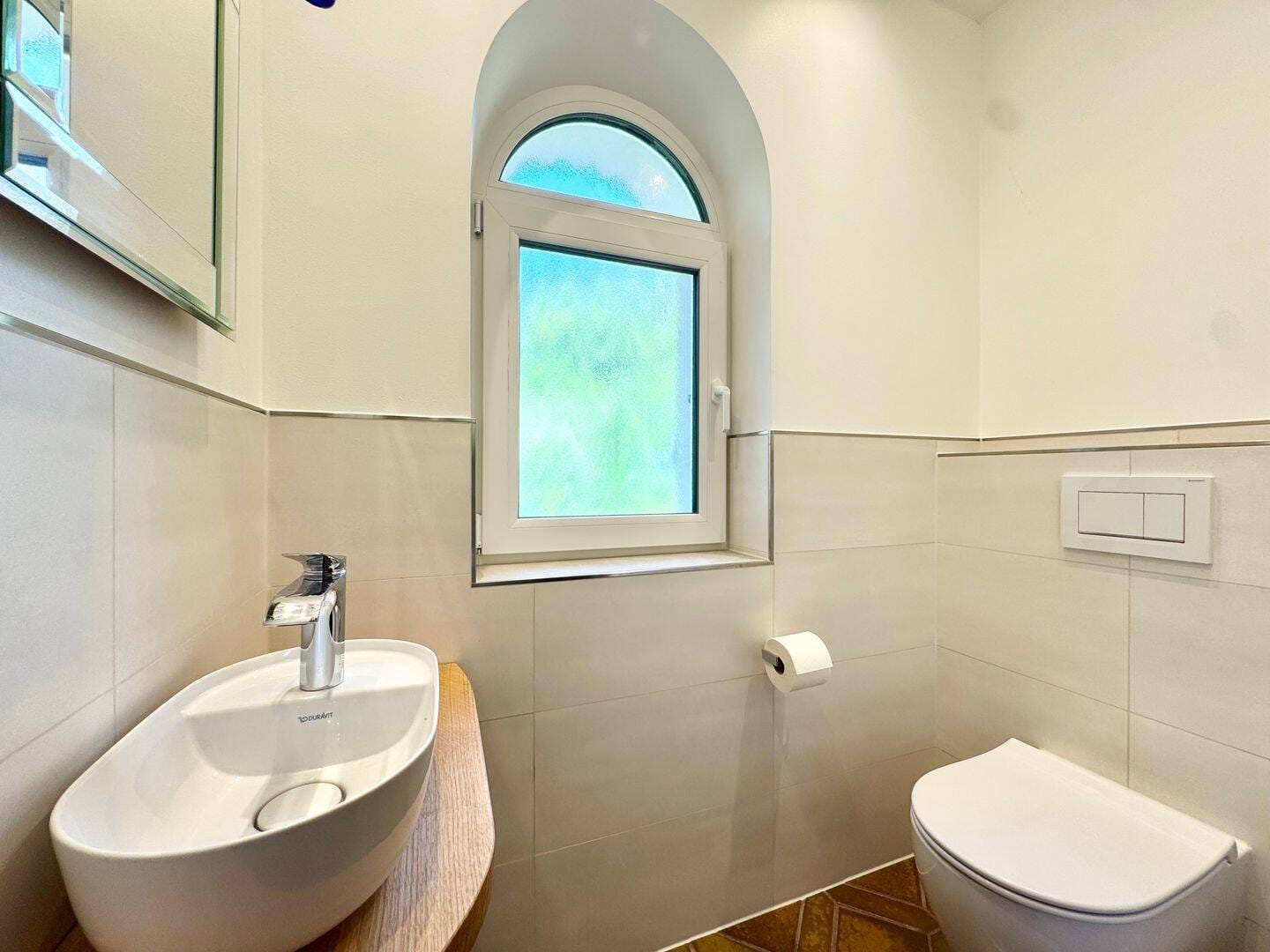Immobilie in Igensdorf - Energetisch sanierte Villa mit Pool & 3 Garagen auf ruhigem, parkähnlichem Grundstück - Bild 1