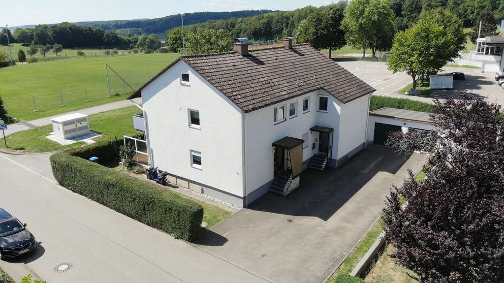 Immobilie in Laichingen - Sonnige Erdgeschosswohnung mit Terrasse, Gartenanteil und viel Gestaltungsspielraum - Bild 1