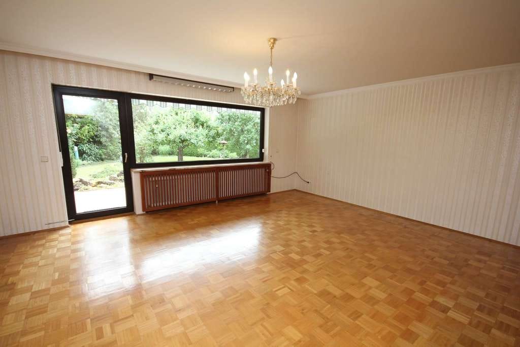 Immobilie in Neuried - Das perfekte 3-Familien-Haus * 3x4-Zi.-Wohnungen * Südgarten * Parkett! - Bild 1