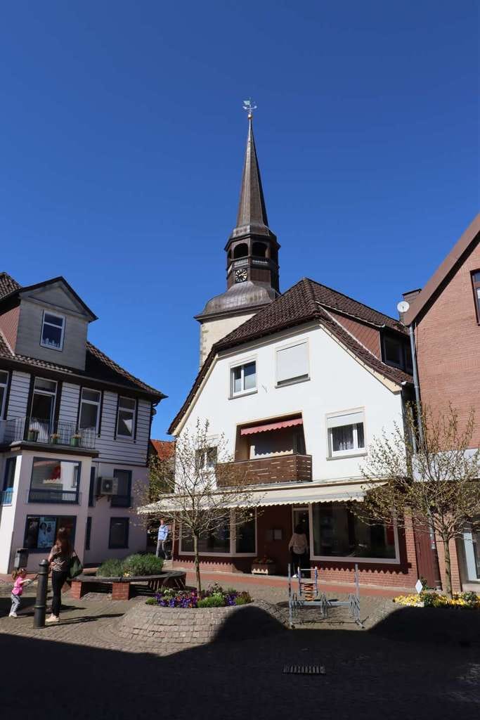 Immobilie in Bad Münder am Deister - Kapitalanleger aufgepasst: Gepflegtes Wohn- und Geschäftshaus im Zentrum von Bad Münder - Bild 2
