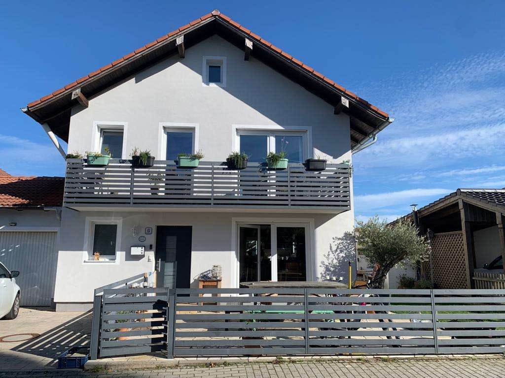 Immobilie in Oberpframmern - Wohnen im grünen, oberbayerischen Voralpenland mit schneller Verbindung nach München. - Bild 0