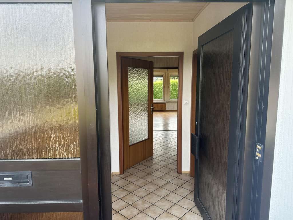 Immobilie in Dasing - Idyllisches Haus mit Terrasse und großem Garten in Dasing - Bild 3