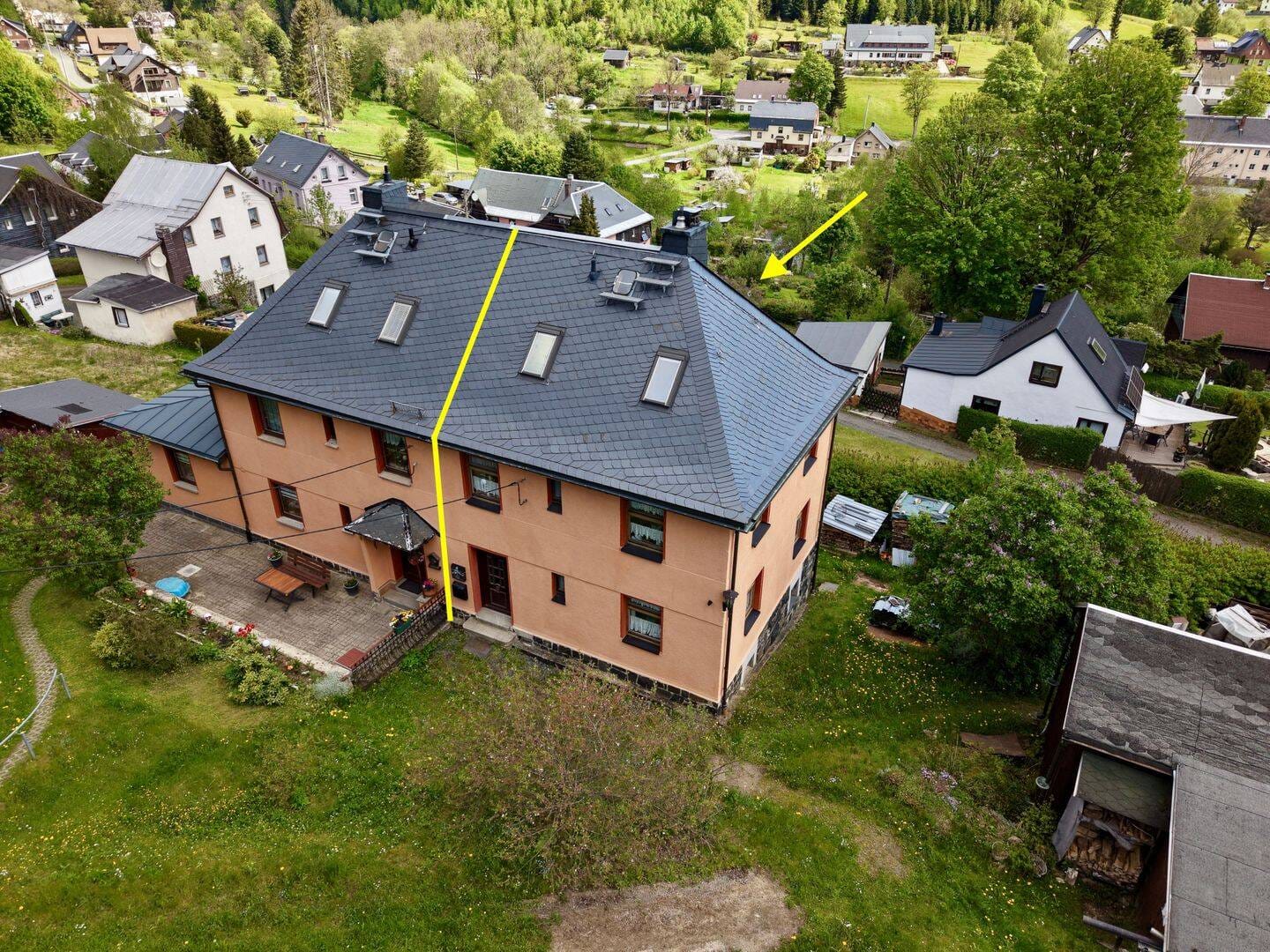 Immobilie in Klingenthal - Charmante Doppelhaushälfte mit großem Grundstück in ruhiger Hanglage - Bild 2