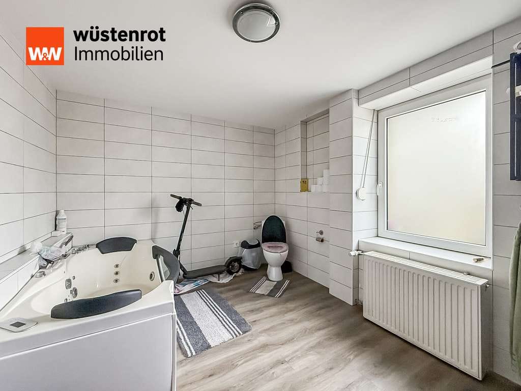 Immobilie in Lebach - Saniertes Einfamilienhaus mit Einliegerwohnung - Bild 2