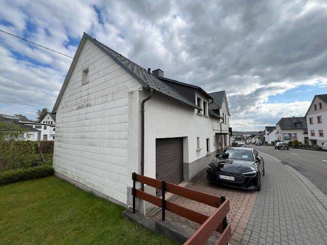 Immobilie in Bad Marienberg (Westerwald) - Einfamilienhaus mit Garage in Zentrallage von Bad Marienberg! - Bild 1