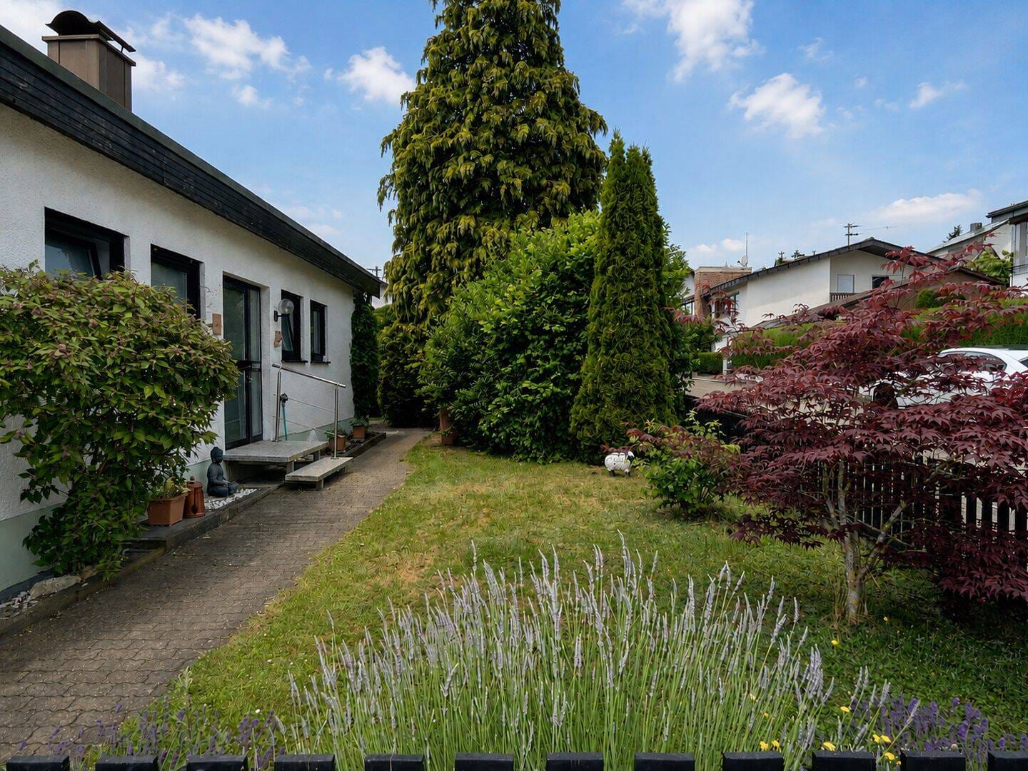 Immobilie in Syrgenstein - Familienhaus mit Wintergarten, Werkstatt und liebevollem Garten - Bild 2
