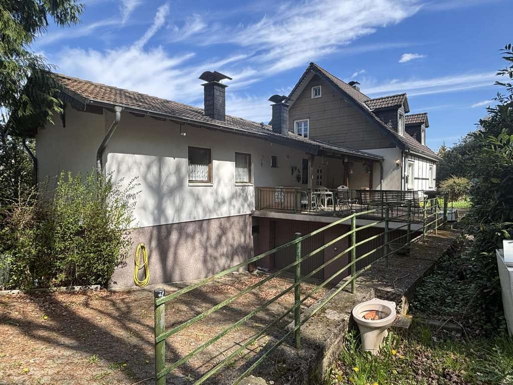 Immobilie in Engelskirchen - Sanierungsbedürftiges Eigenheim auf großem Grundstück - Bild 3