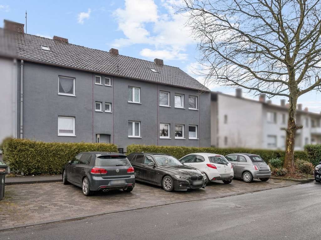 Immobilie in Radevormwald - Attraktives, vollvermietes Dreifamilienhaus mit Eigentümerwohnung in Radevormwald - Bild 1