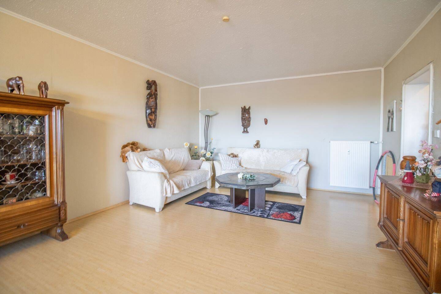 Immobilie in Babenhausen - Penthousefeeling! 4-Zimmer-Wohnung im 7. Obergeschoss mit Weitblick, Balkon & Tiefgarage - Bild 1