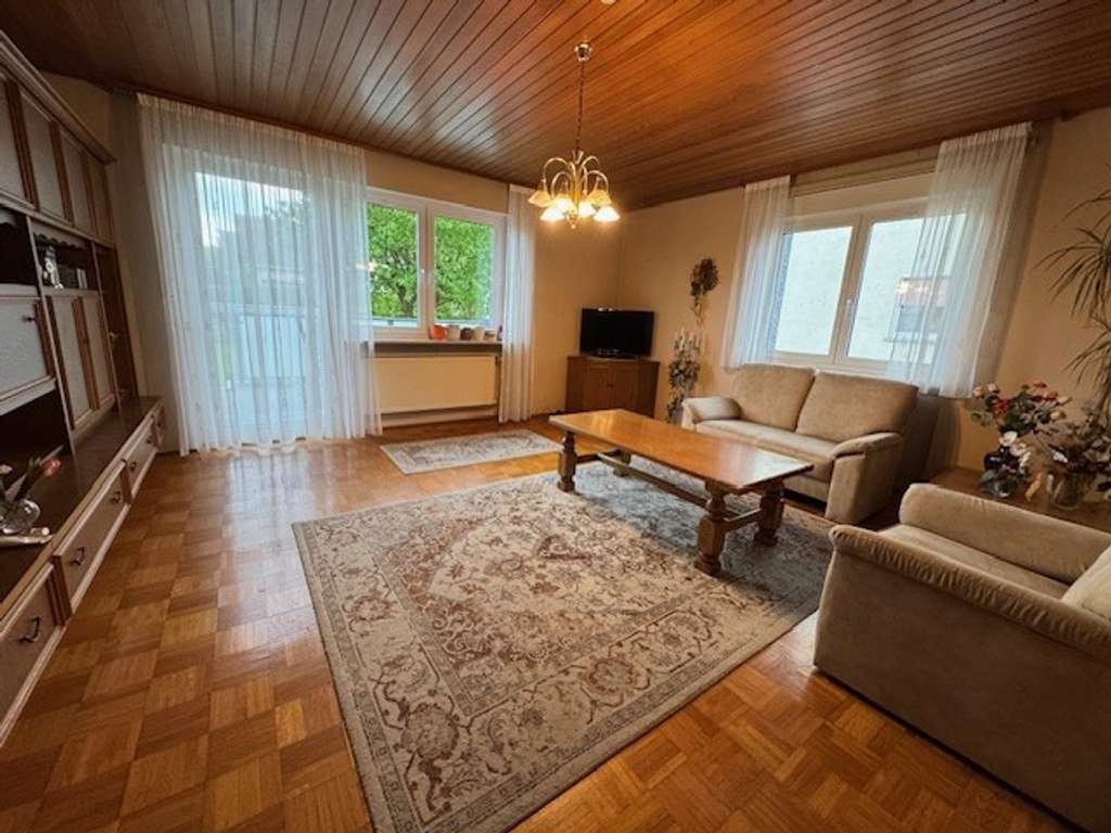 Immobilie in Baunach - Stadt Baunach: Großzügiges Zweifamilienwohnhaus in ruhiger Wohnlage - Bild 3