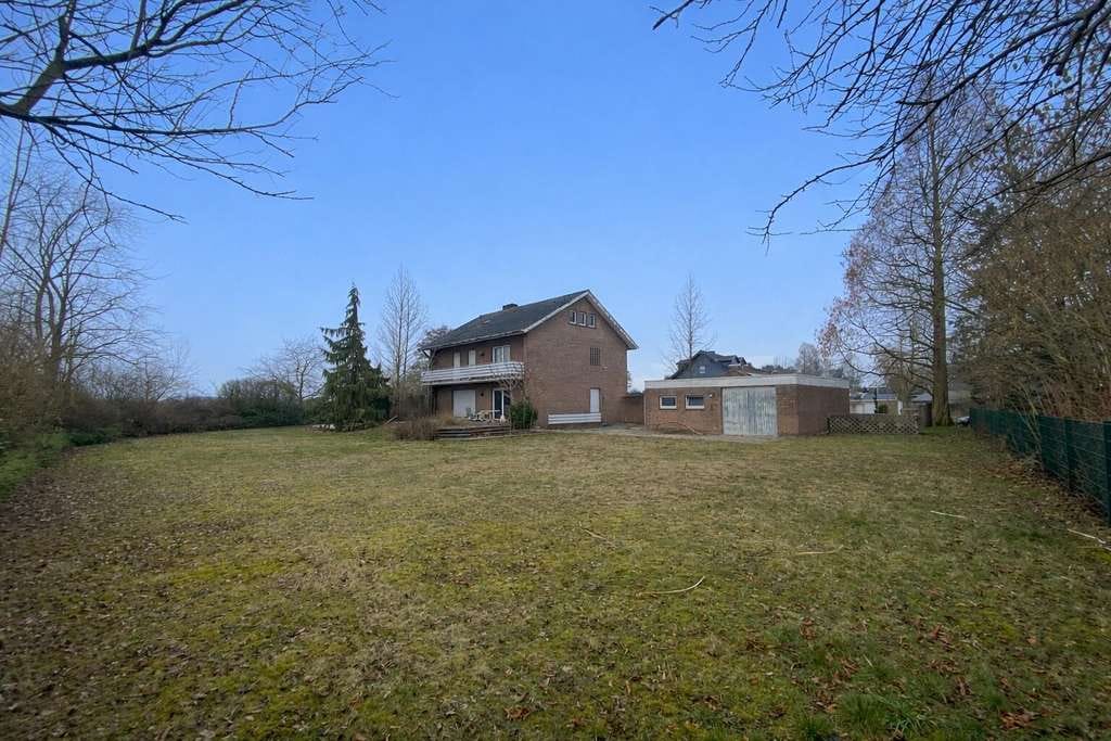 Immobilie in Lippstadt - Einfamilienhaus auf einzigartigem Grundstück im Lippstadts Ortsteil Benninghausen - Bild 1