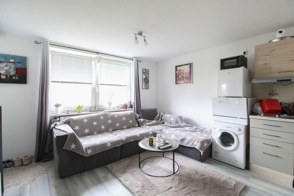 Immobilie in Langelsheim - Lautenthal: Charmante Wohnung mit Bergblick & Garage – ideal als Ferienimmobilie im Harz - Bild 1