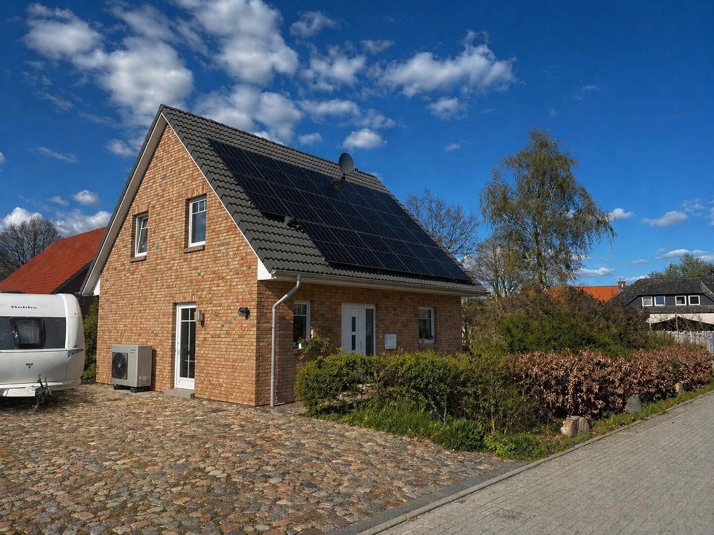 Immobilie in Bienenbüttel - Neuwertiges EFH 2016 | A+ | Top-Lage in Sackgasse - Bild 0