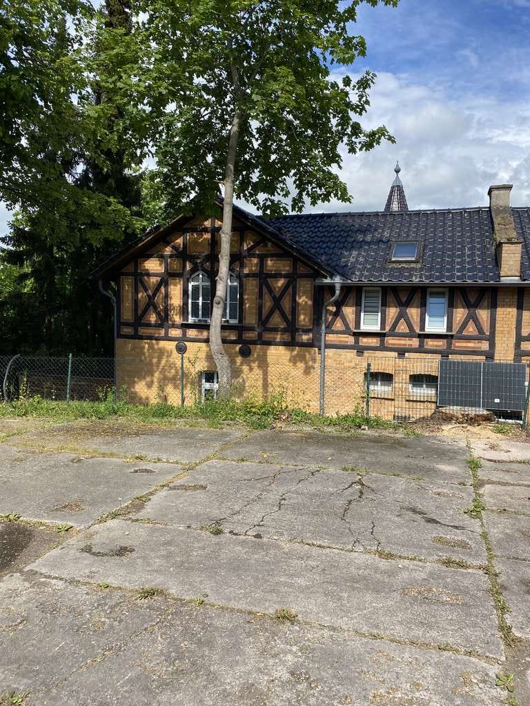 Immobilie in Apolda - Attraktive Wohnung im historischen Ambiente mit Terrasse  - Bild 1