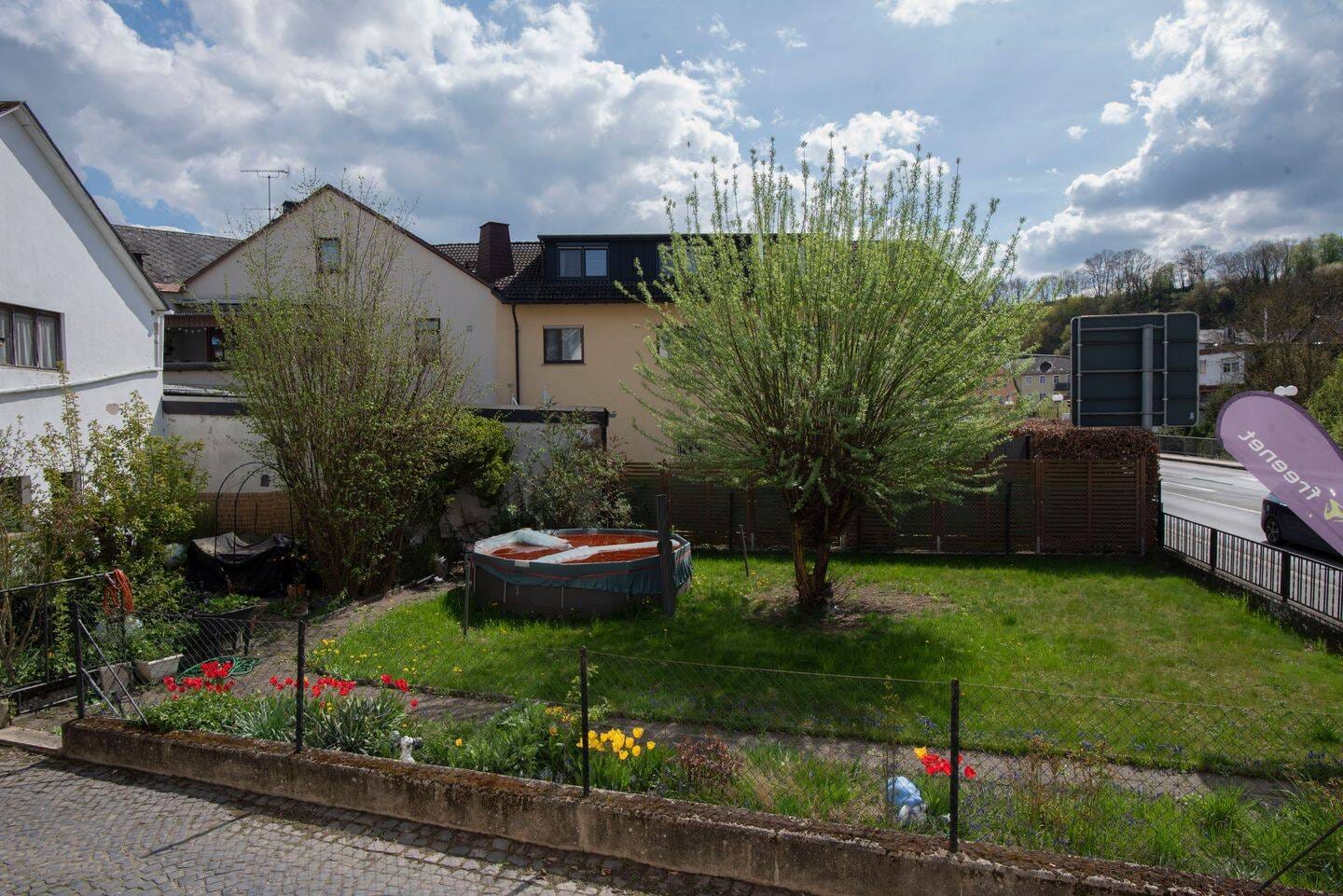 Immobilie in Weilmünster - MFH mit 4 Wohnungen und Scheune/Nebengebäude mit separater Gewerbeeinheit. Käuferprovisionsfrei! - Bild 2