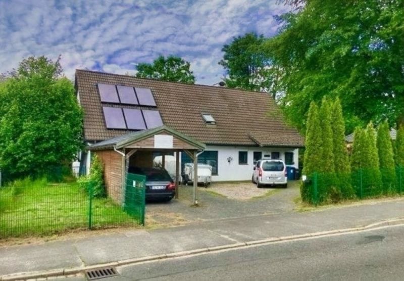 Immobilie in Ammersbek - Weitläufiges Familiendomizil im Grünen - Bild 0