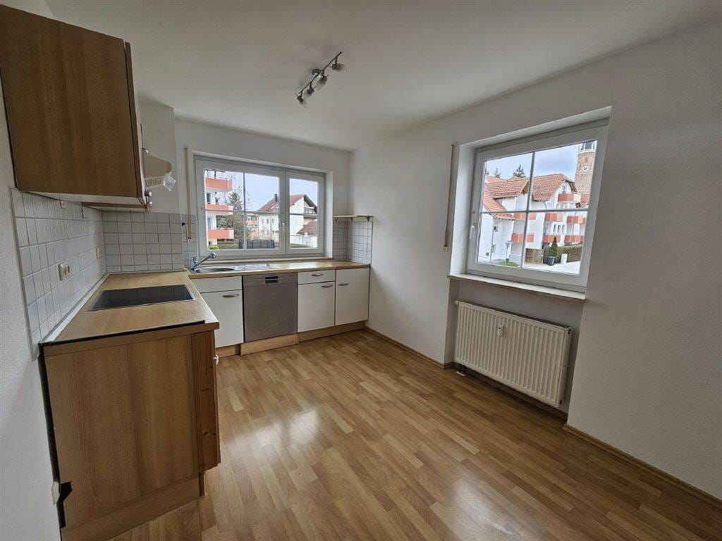 Immobilie in Geisenhausen - 2,5-Zimmer-Eigentumswohnung mit Südbalkon, Blick ins Grüne - Bild 2