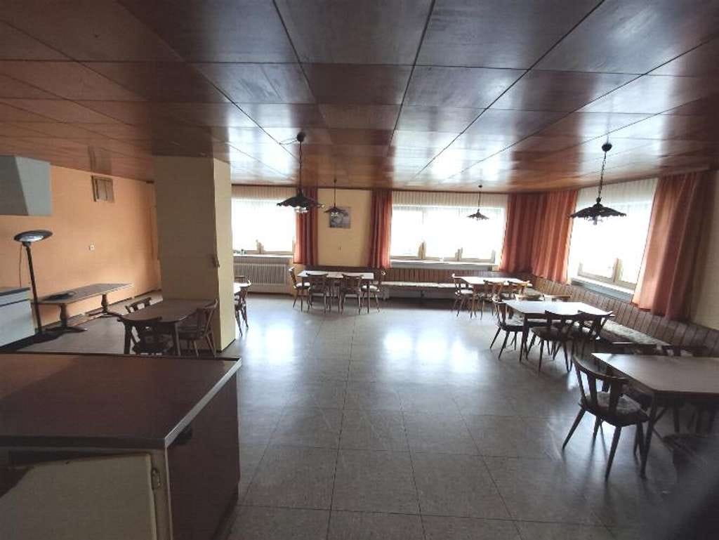 Immobilie in Patersdorf - Mehrfamilienhaus mit Gaststätte in zentraler Dorflage - Bild 4