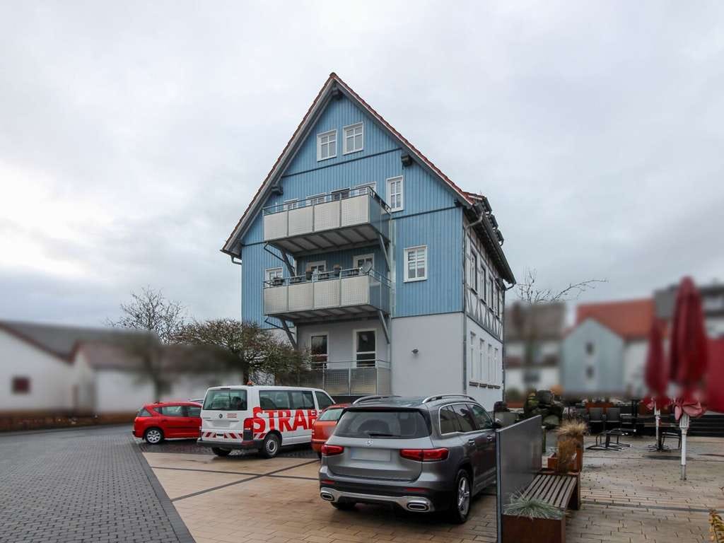 Immobilie in Grebenhain - Vermietetes Mehrfamilienhaus mit sechs Einheiten in zentraler Lage von Grebenhain - Bild 1