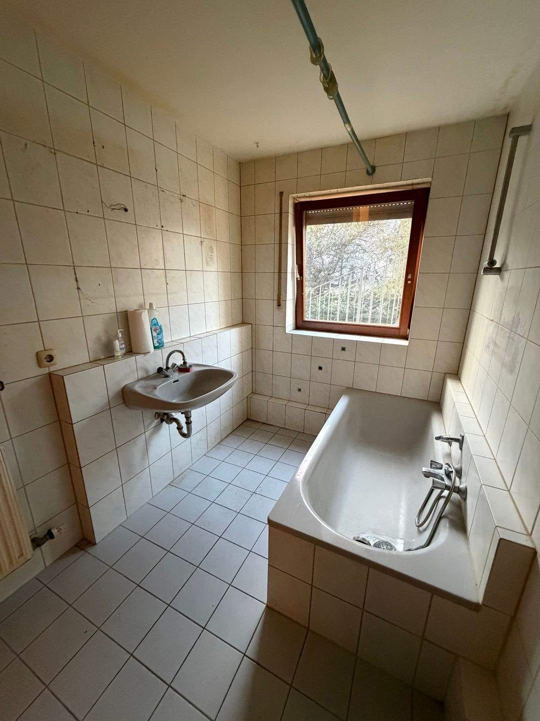 Immobilie in Rattelsdorf - ETW mit Potenzial, Nähe BA, Balk., Gartenanteil, Kfz-Pl., zum Renovieren/Sanieren - Bild 2