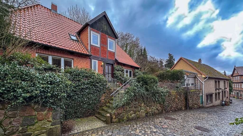 Immobilie in Lauenburg/Elbe - Familienhaus - Viel Platz in historischer Wohnlage - Bild 3