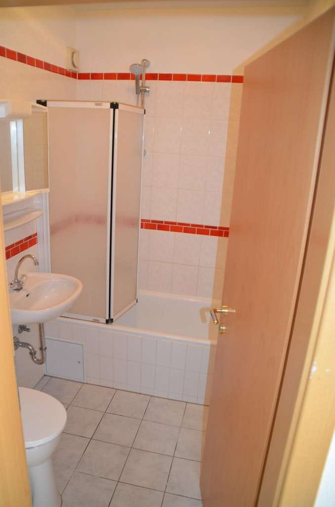 Immobilie in Schwetzingen - Schöne 1-Zimmer-Wohnung mit Balkon, EBK und Stellplatz in Schwetzingen - Bild 4