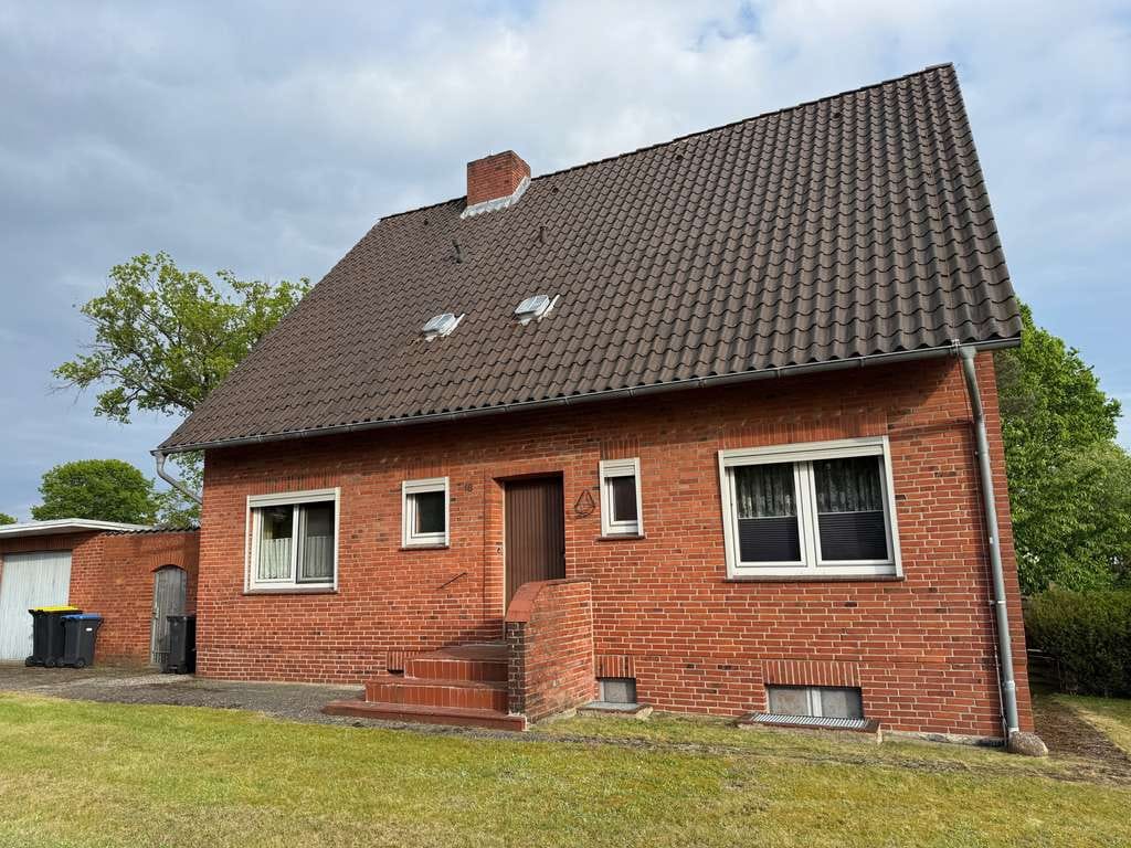 Immobilie in Adendorf - *** Großzügiges Einfamilienhaus mit Vollkeller in Adendorf *** - Bild 1