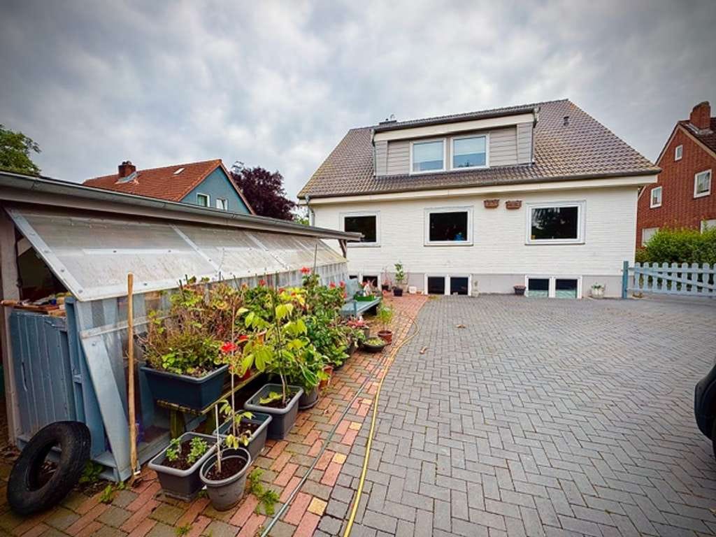 Immobilie in Kellenhusen - barrierefreies Energiehaus mit 3 Wohnungen in Strandnähe - Bild 2