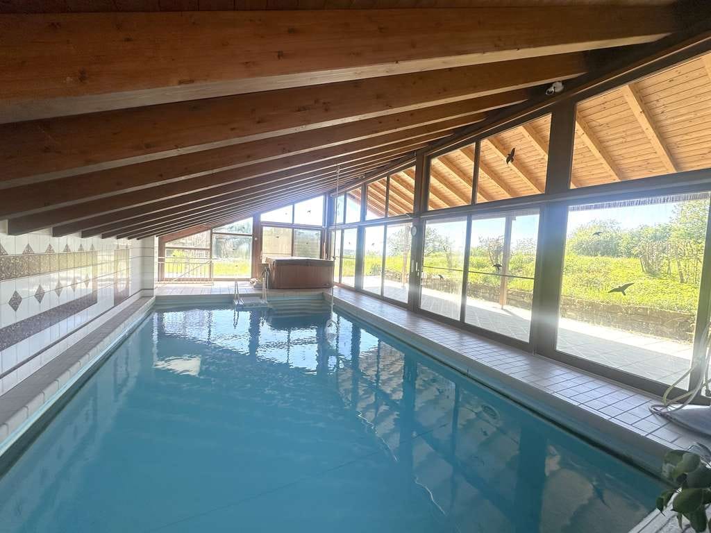 Immobilie in Steißlingen - Traumhaus mit Schwimmbad und ELW! Traumlage! Traumblick! - Bild 0