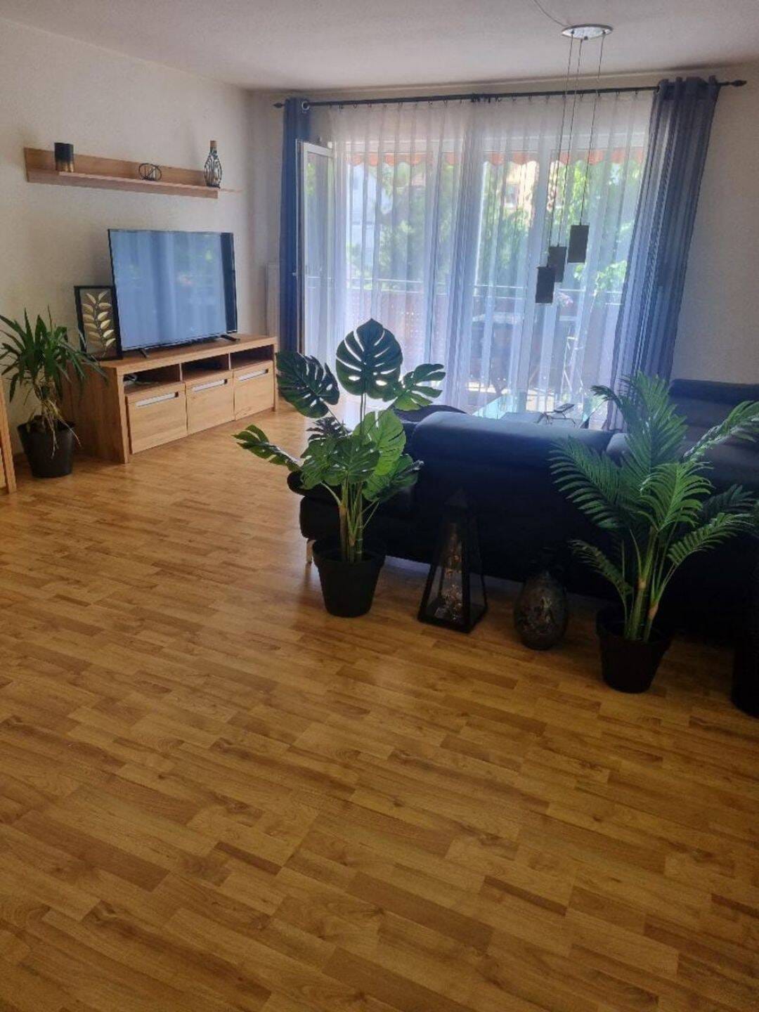 Immobilie in Fichtenberg - Wunderschöne, helle Wohnung mit großem Balkon, Einbauküche, Tiefgarage, Stellplatz - Bild 0