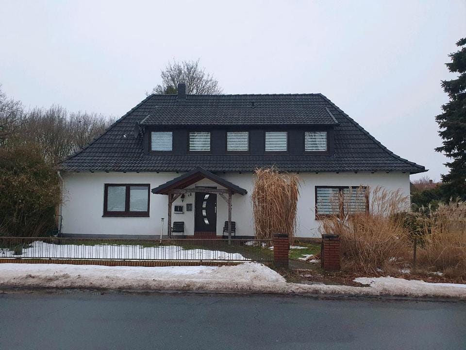 Immobilie in Weyhe - Haus mit 1231 qm Grundstück in Stuhr-Seckenhausen - Bild 0