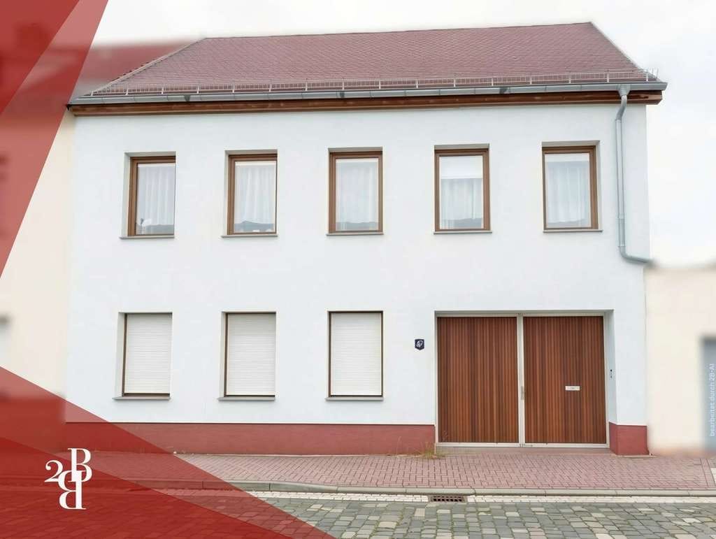 Immobilie in Zerbst/Anhalt - Stadthaus mit Galerie: lichtdurchflutetes Wohnen über drei Etagen in zentraler Lage von Zerbst - Bild 0