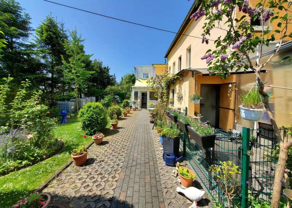 Immobilie in Remscheid - Investoren aufgepasst: Vollvermietetes Ensemblehaus mit Wintergarten & Ausgebautem Dachboden - Bild 3