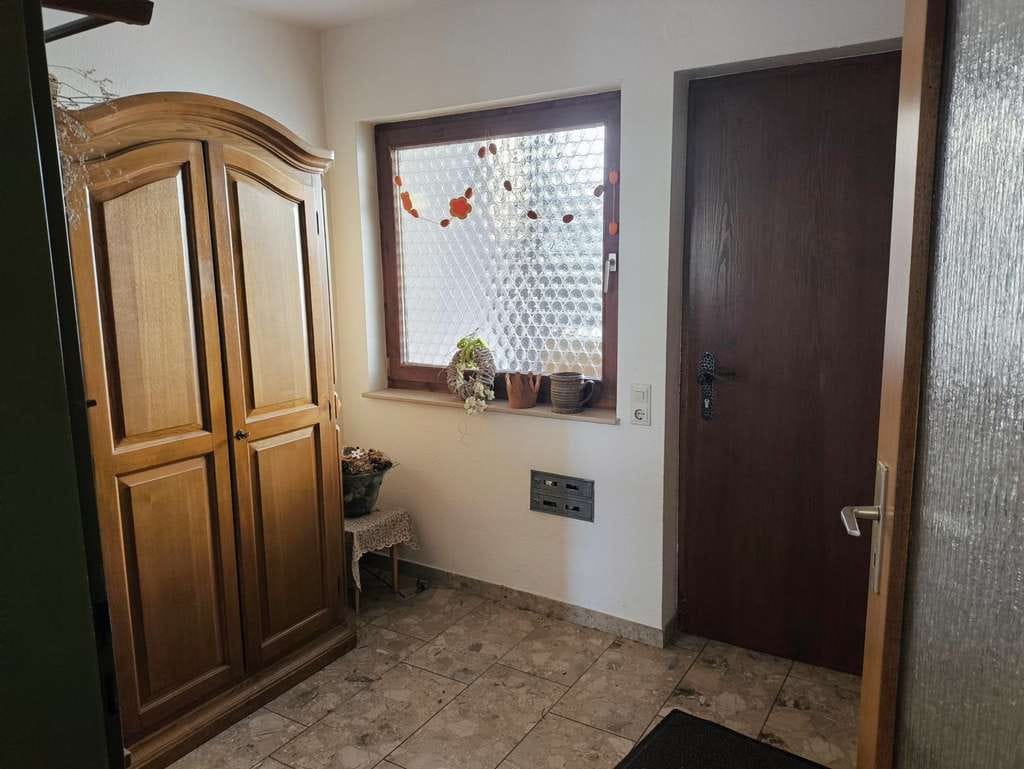 Immobilie in Dornstetten - Reihenendhaus mit Garage und unverbaubarer Traum-Aussicht - Bild 2