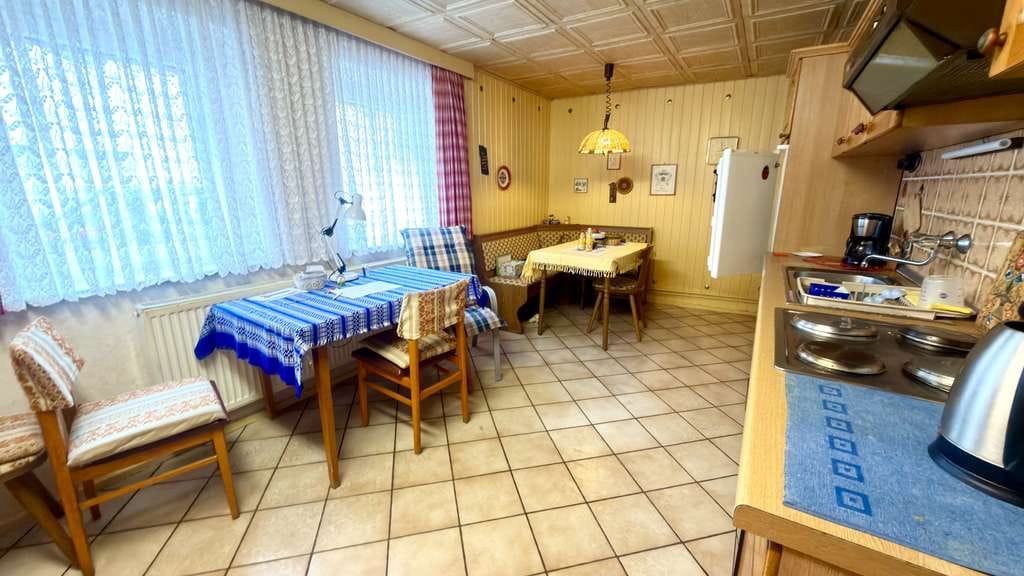 Immobilie in Güsten - Raum für Ideen: Haus mit Potential, Garage & Werkstatt in Güsten - Bild 4