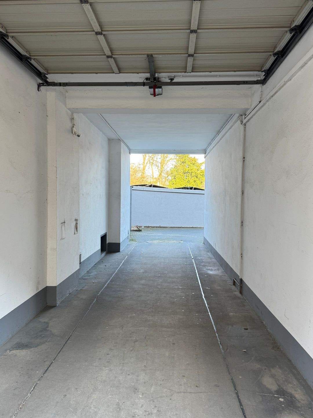 Immobilie in Herne - Kapitalanlage: Wohn- und Geschäftshaus mit 6 von 7 zu verkaufenden Einheiten und 4 Garagen in Herne-Holsterhausen - Bild 2