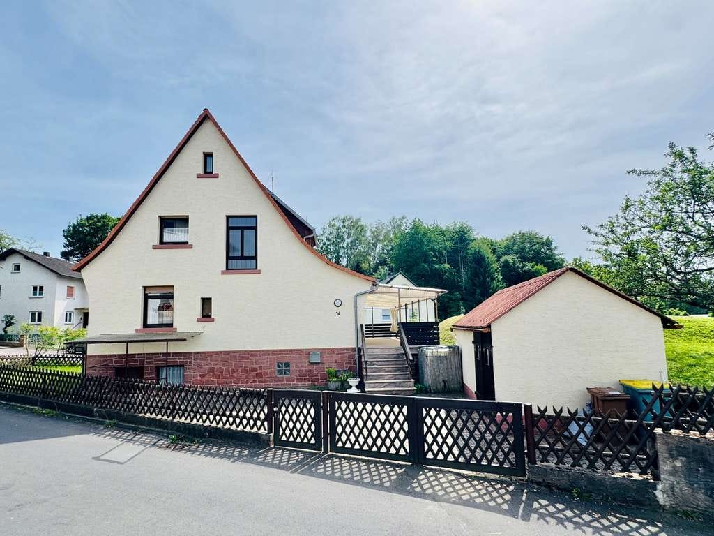 Immobilie in Linsengericht - Freistehendes Einfamilienhaus mit großem Grundstück und viel Potenzial in ruhiger Lage - Bild 3