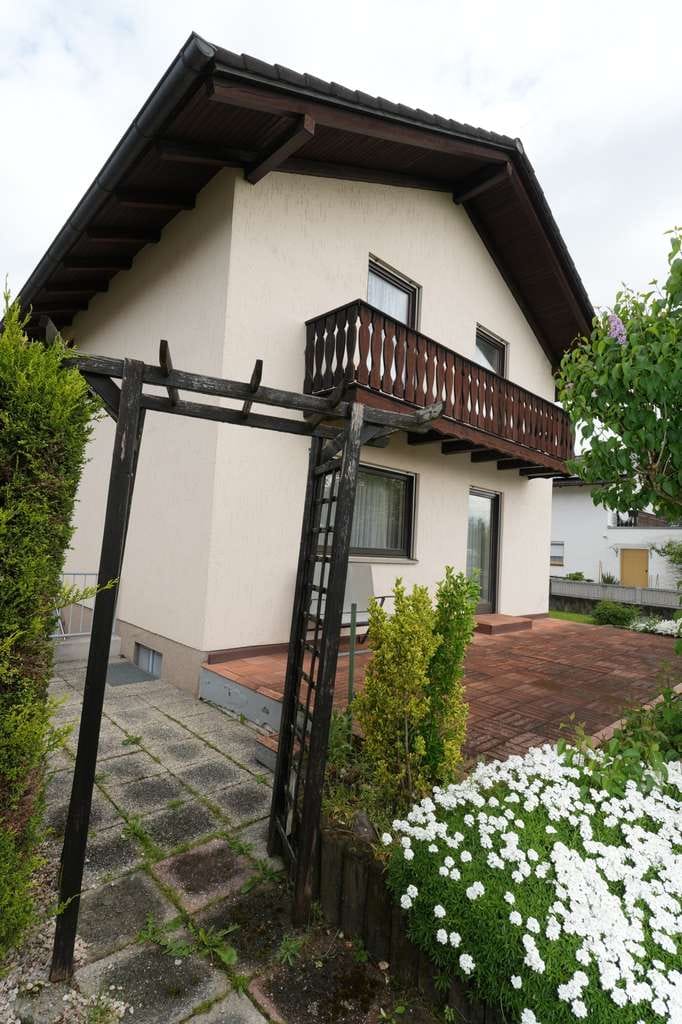 Immobilie in Simbach - renovierungsbedürftiges Einfamilienhaus in schöner zentralen Lage - 799 - Bild 1