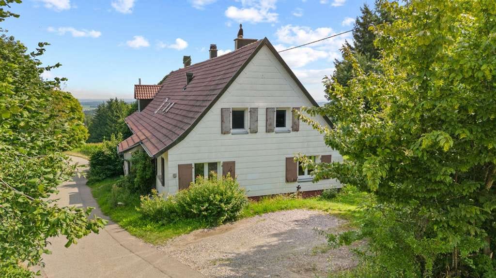 Immobilie in Illmensee - Viel Platz für Ihre Ideen – Großzügiges Wohnhaus mit Geschichte und viel Natur am Höchsten - Bild 2