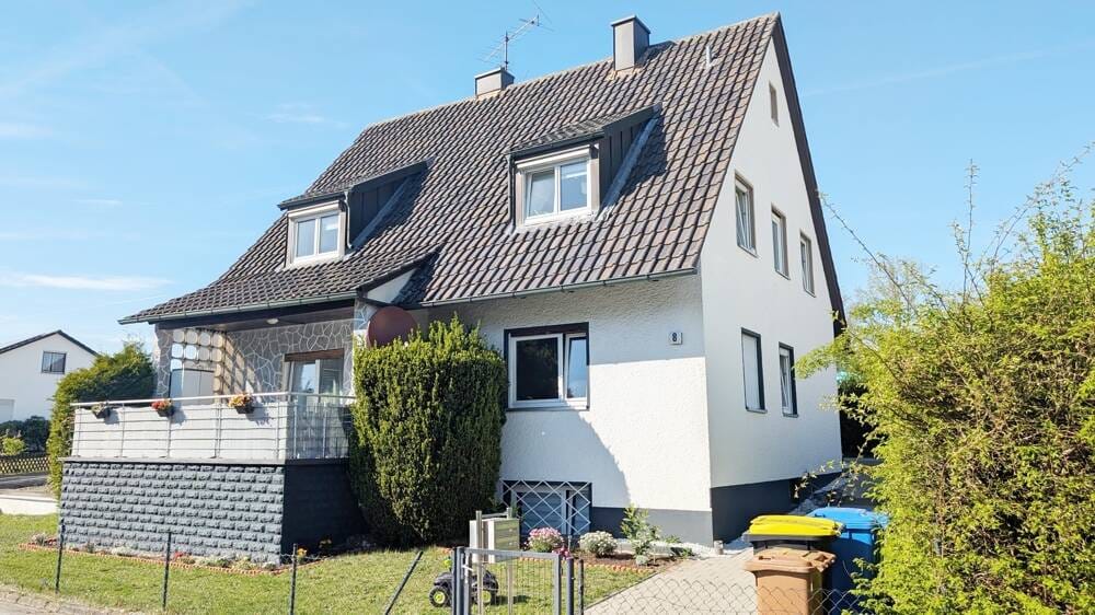 Immobilie in Heinersreuth - Großzügiges Ein- bis Zweifamilienhaus mit Garage und Garten! - Bild 0