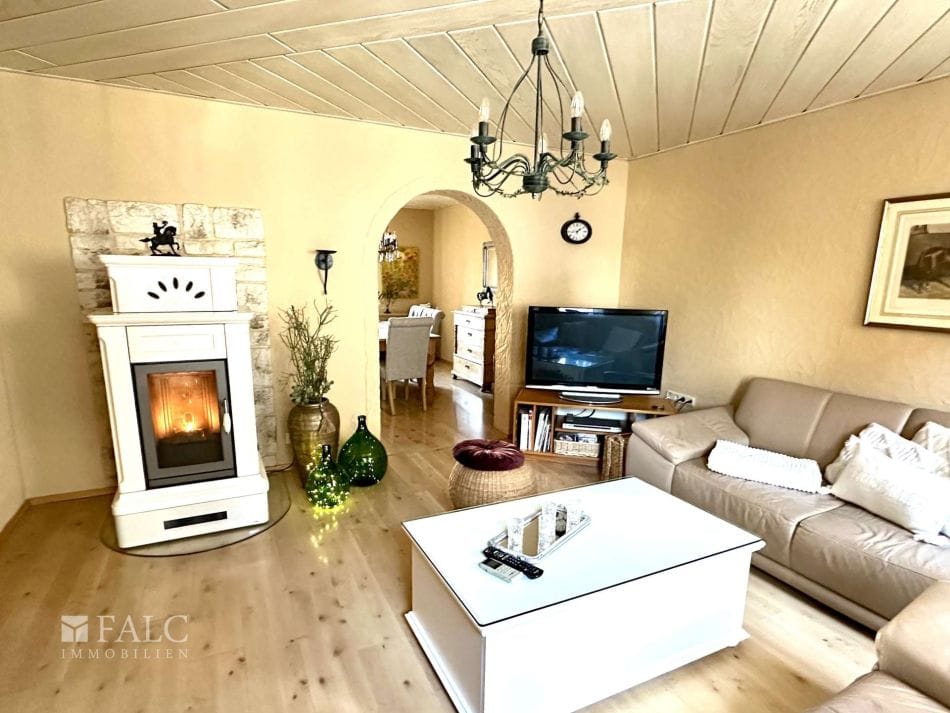 Immobilie in Wadgassen - Mollig warm mit Kamin: Wunderbares, kleines Landhaus! - Bild 2