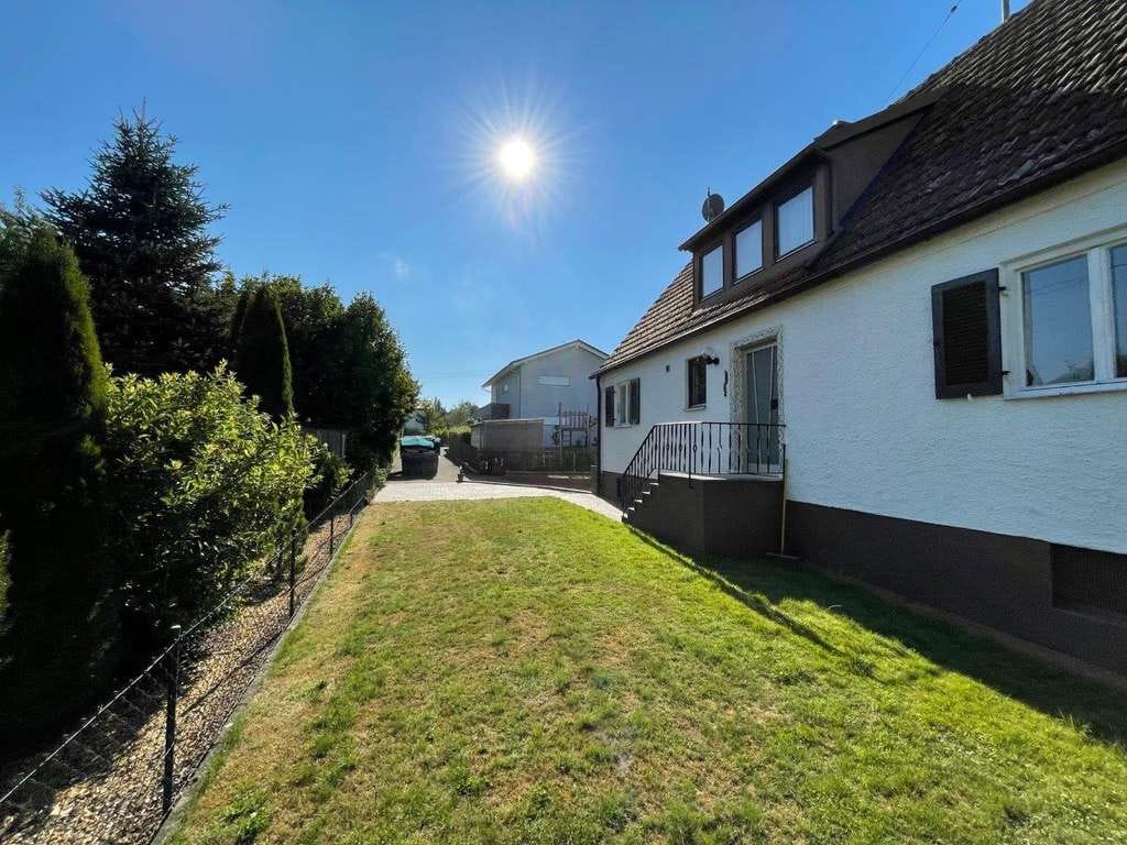 Immobilie in Gessertshausen - Sanierungsbedürftiges Einfamilienhaus auf großzügigem Gartengrundstück - Bild 3